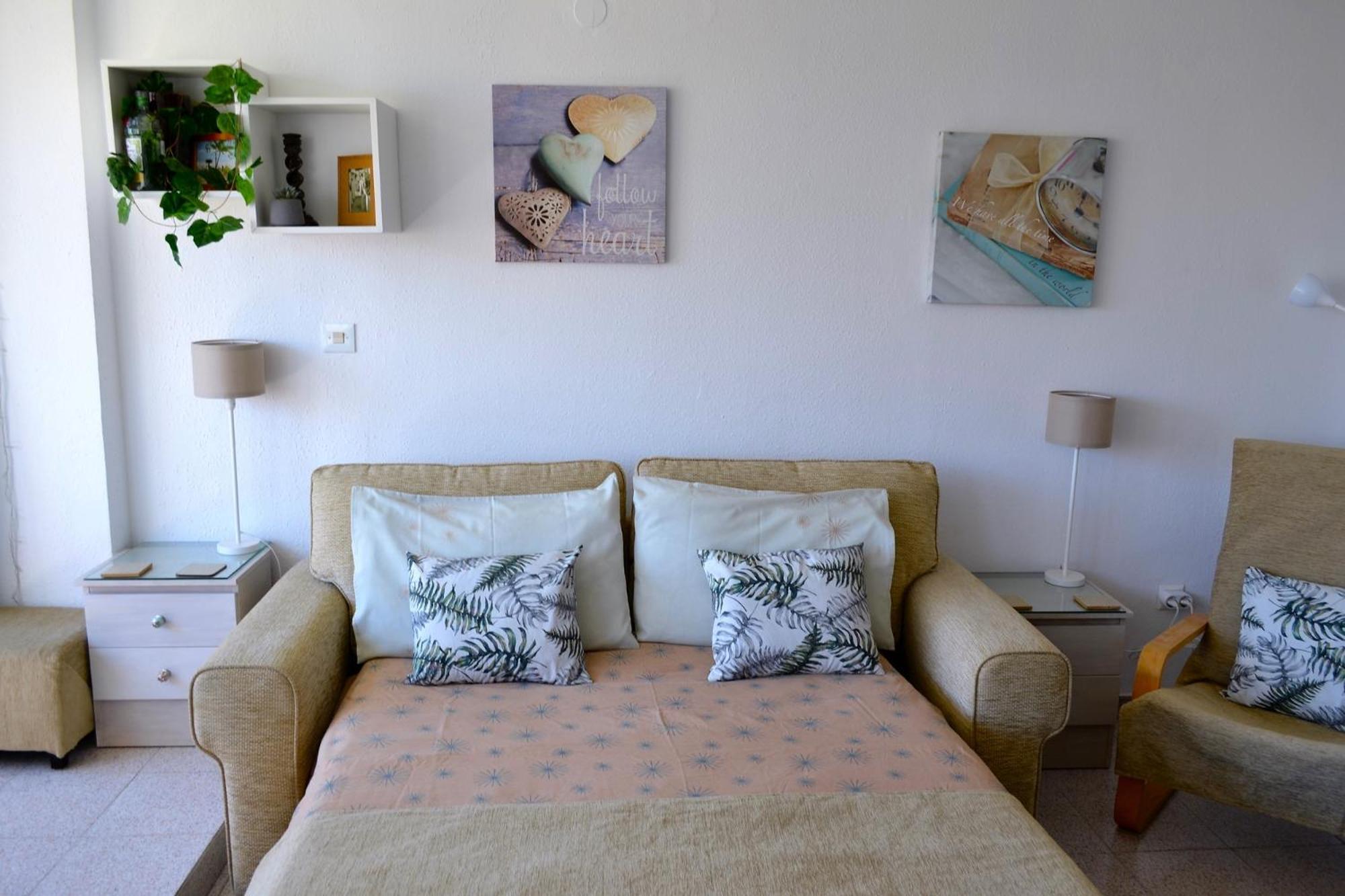 Spacious 1 Bedroom Apartment, Beach Front, Torrox Costa Zewnętrze zdjęcie