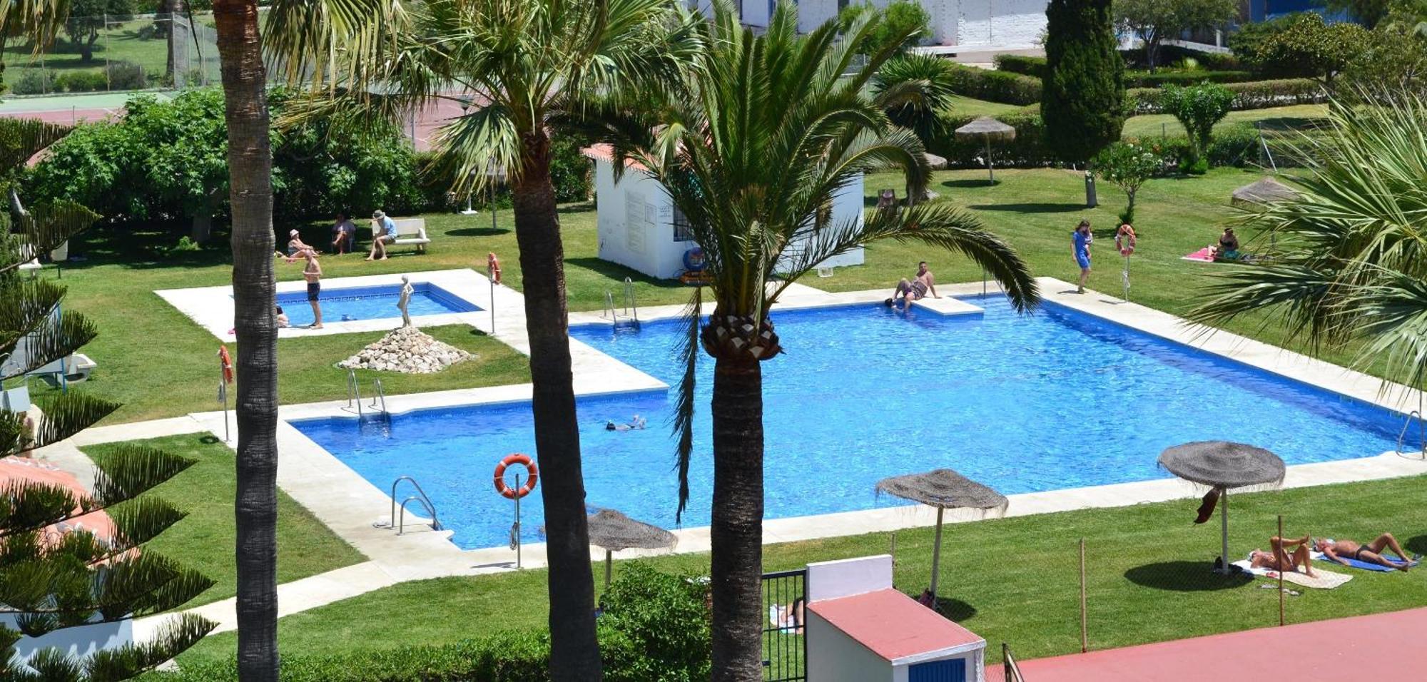 Spacious 1 Bedroom Apartment, Beach Front, Torrox Costa Zewnętrze zdjęcie