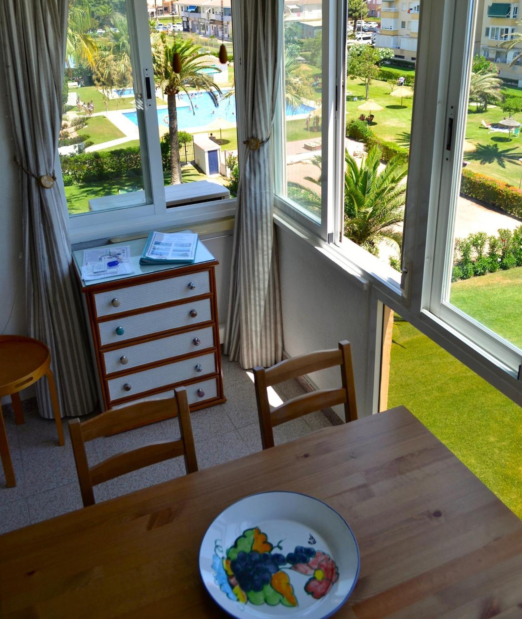 Spacious 1 Bedroom Apartment, Beach Front, Torrox Costa Zewnętrze zdjęcie