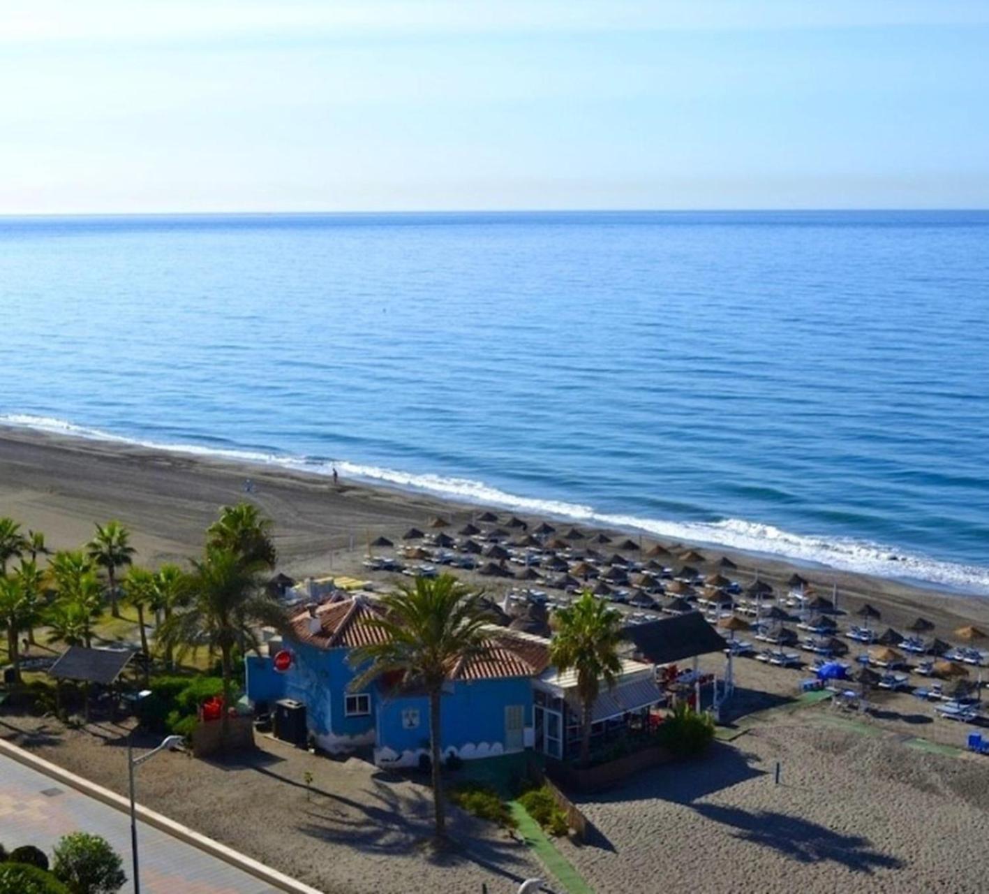 Spacious 1 Bedroom Apartment, Beach Front, Torrox Costa Zewnętrze zdjęcie