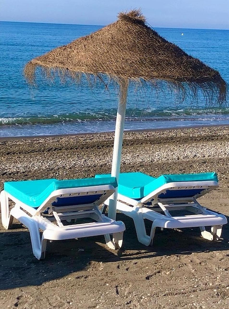 Spacious 1 Bedroom Apartment, Beach Front, Torrox Costa Zewnętrze zdjęcie