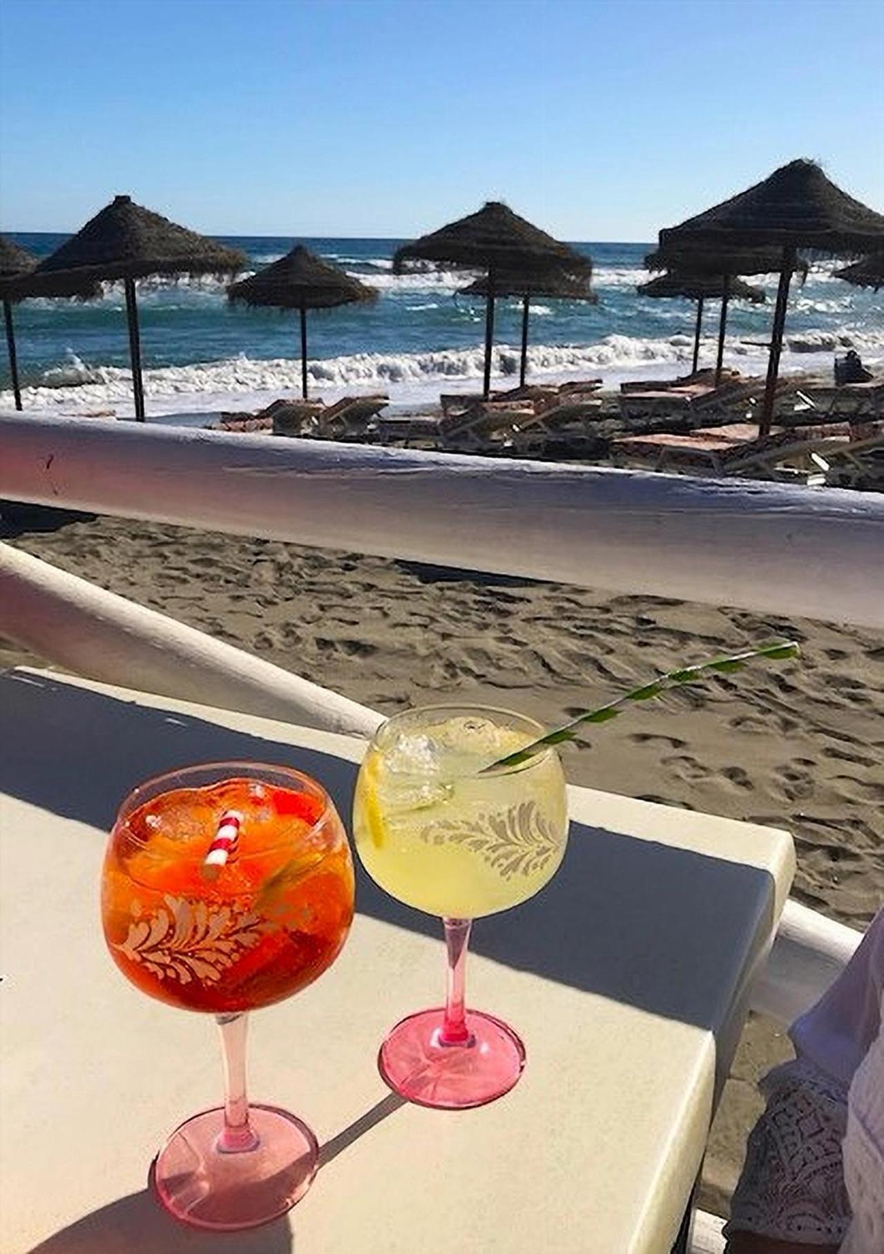 Spacious 1 Bedroom Apartment, Beach Front, Torrox Costa Zewnętrze zdjęcie